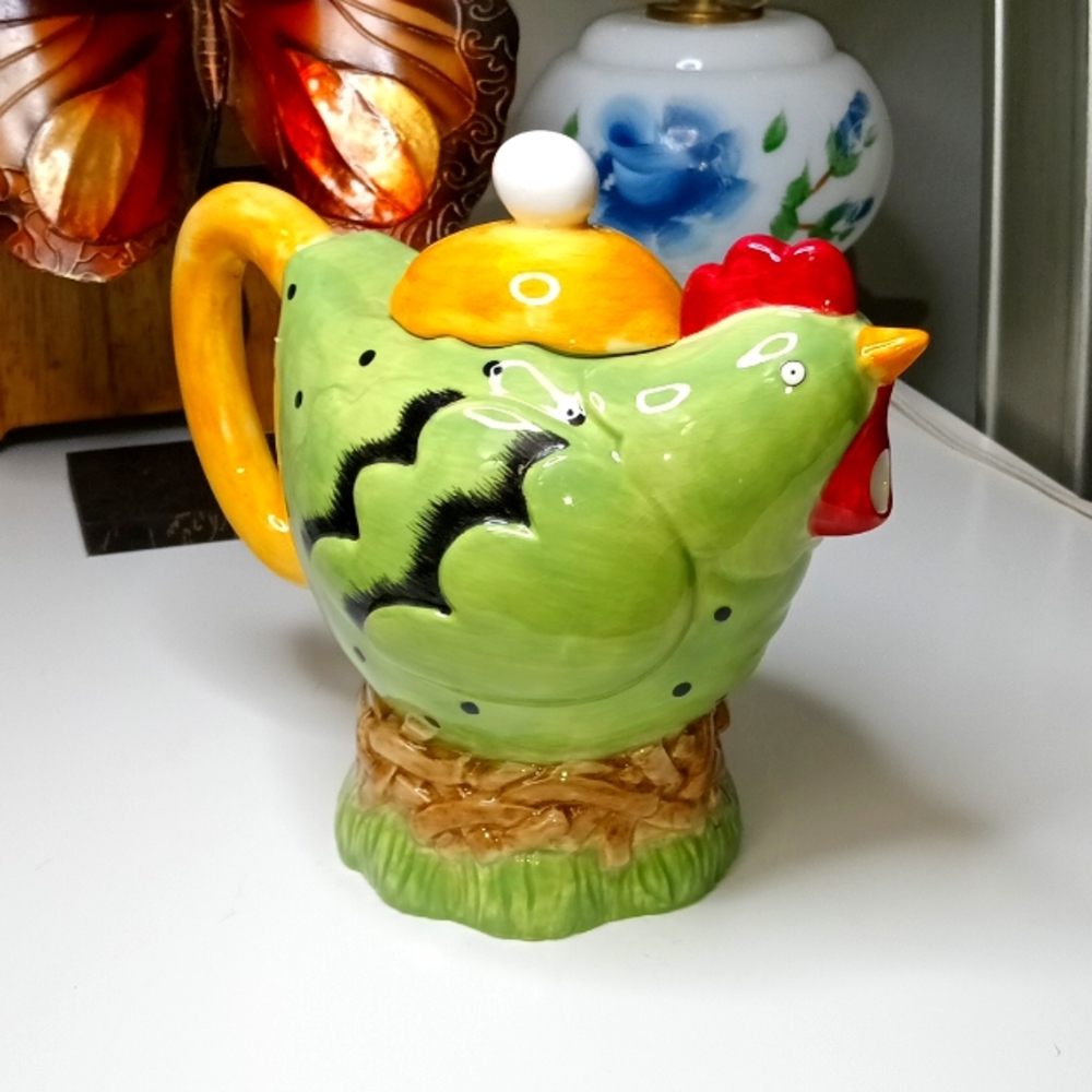 Debbie Mumm ceramic "County Fair" chicken pitcher